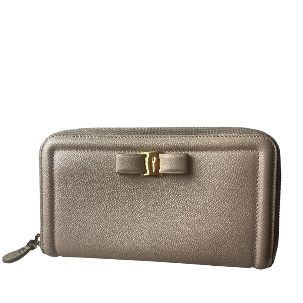 EUC Chloe Long Wallet